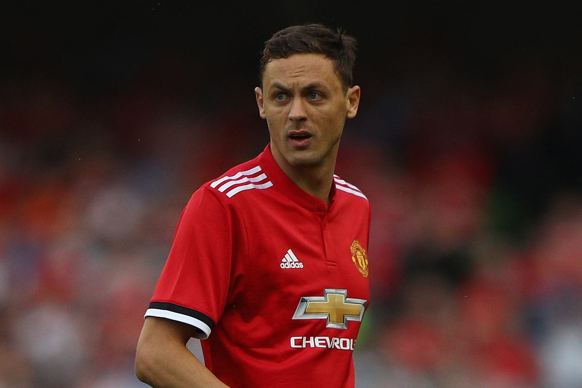 发生肢体冲 发生肢体冲